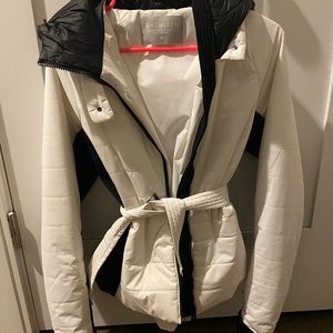 Cute Athleta ski jacket / winter puffer!